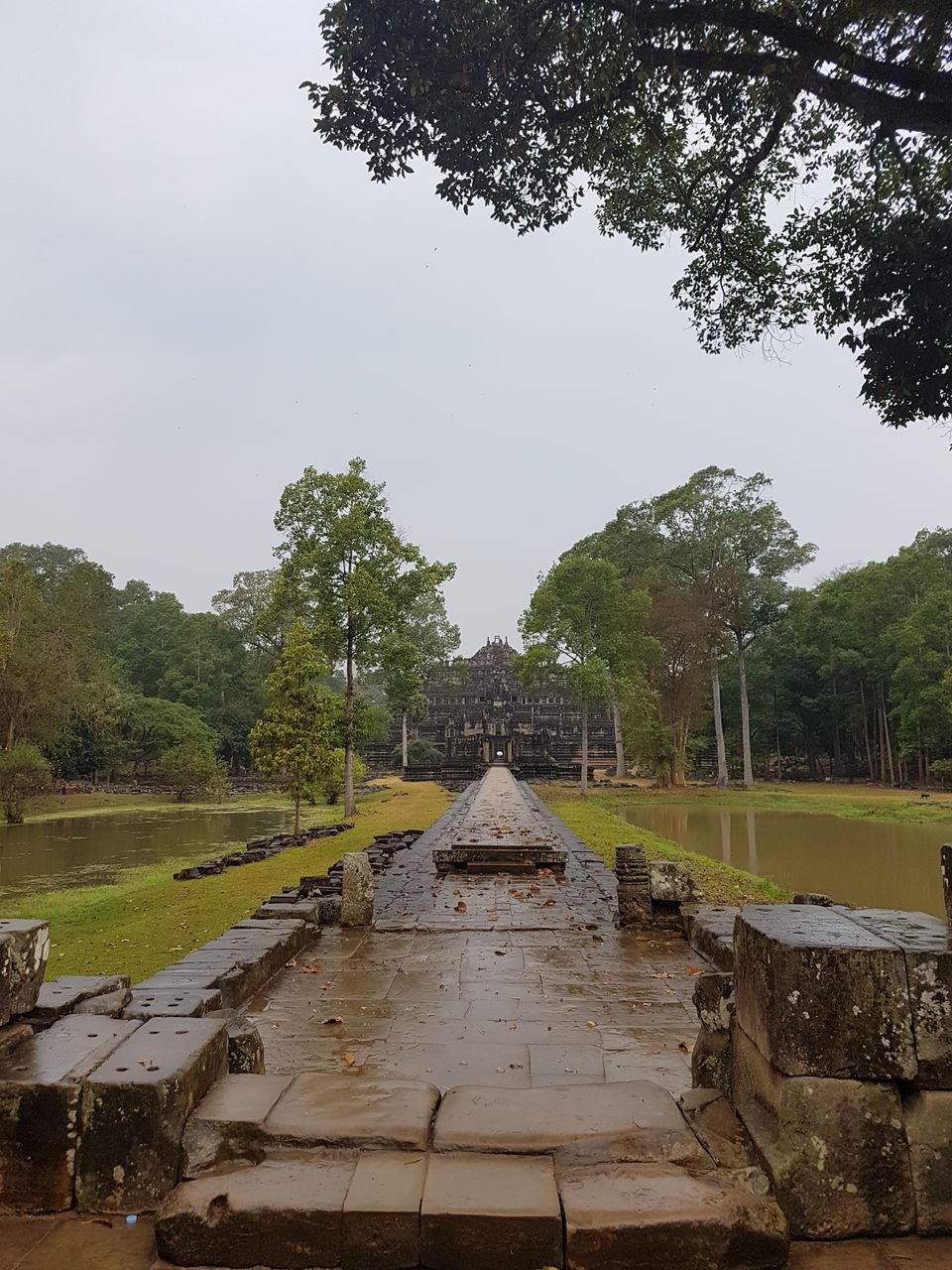 Photo of Angkor Wat, Krong Siem Reap, Cambodia by BISWAJIT SAHA