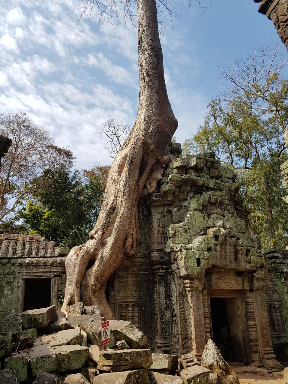 Photo of Angkor Wat, Krong Siem Reap, Cambodia by BISWAJIT SAHA