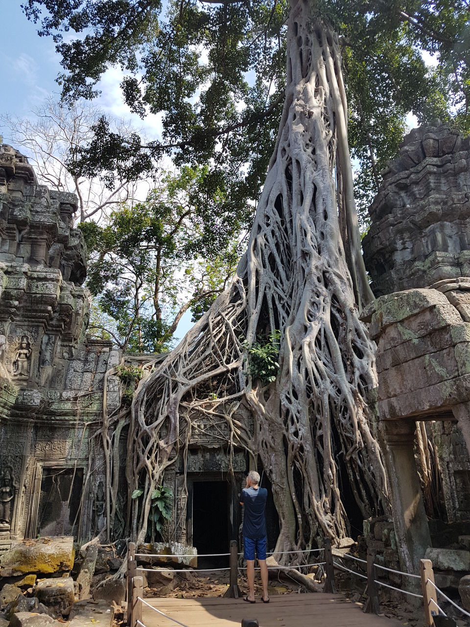 Photo of Angkor Wat, Krong Siem Reap, Cambodia by BISWAJIT SAHA