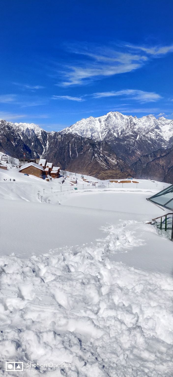 Photo of Auli Laga Joshimath, Uttarakhand, India by Apurva Jain