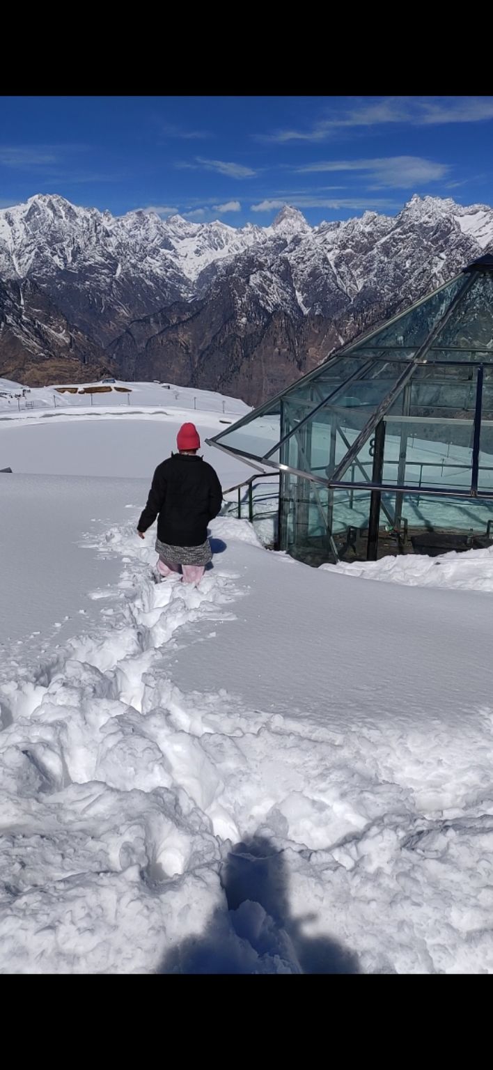Photo of Auli Laga Joshimath, Uttarakhand, India by Apurva Jain
