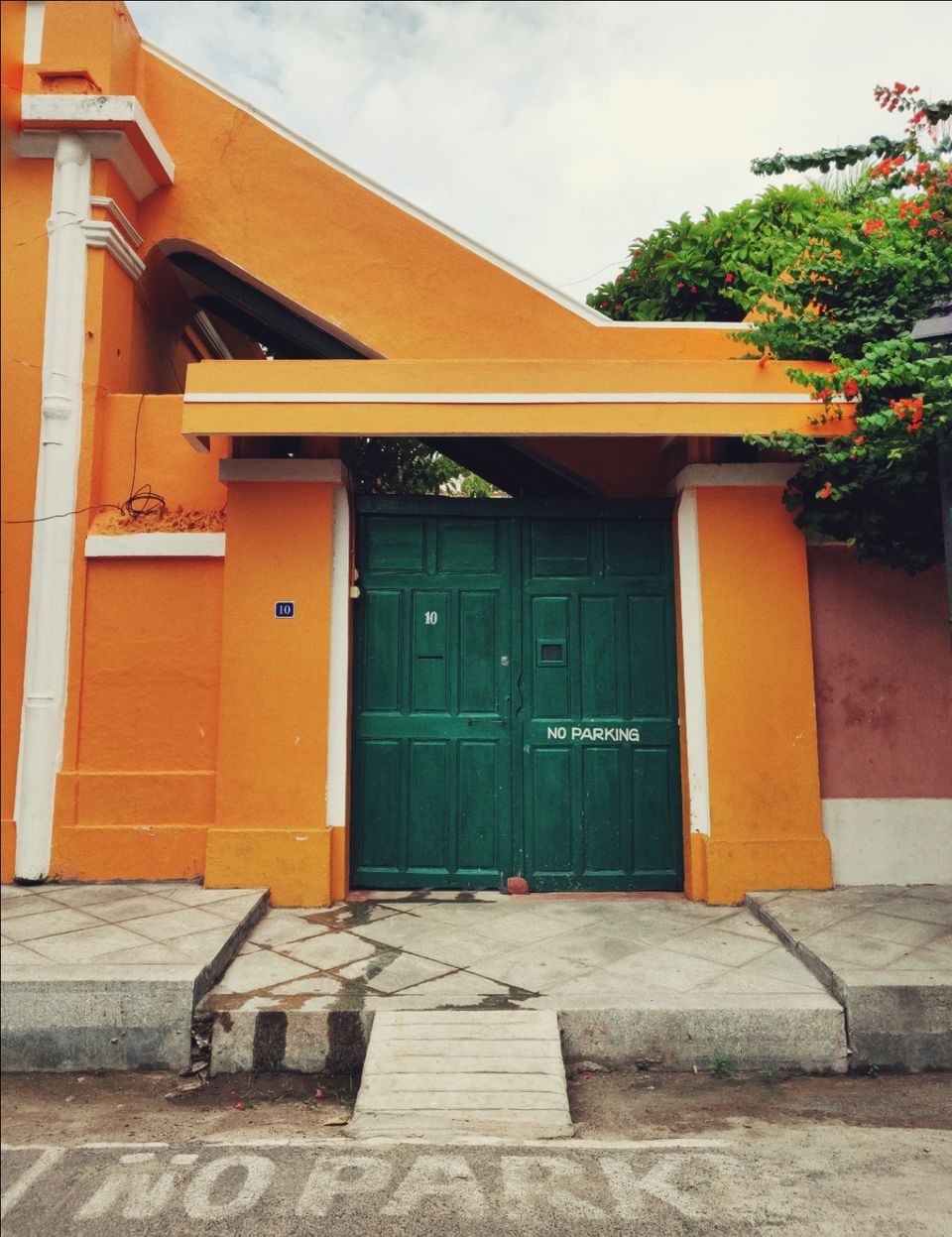 Photo of French Colonial Pondicherry, Senthamarai Nagar, Muthialpet, Puducherry, India by Apurva Jain