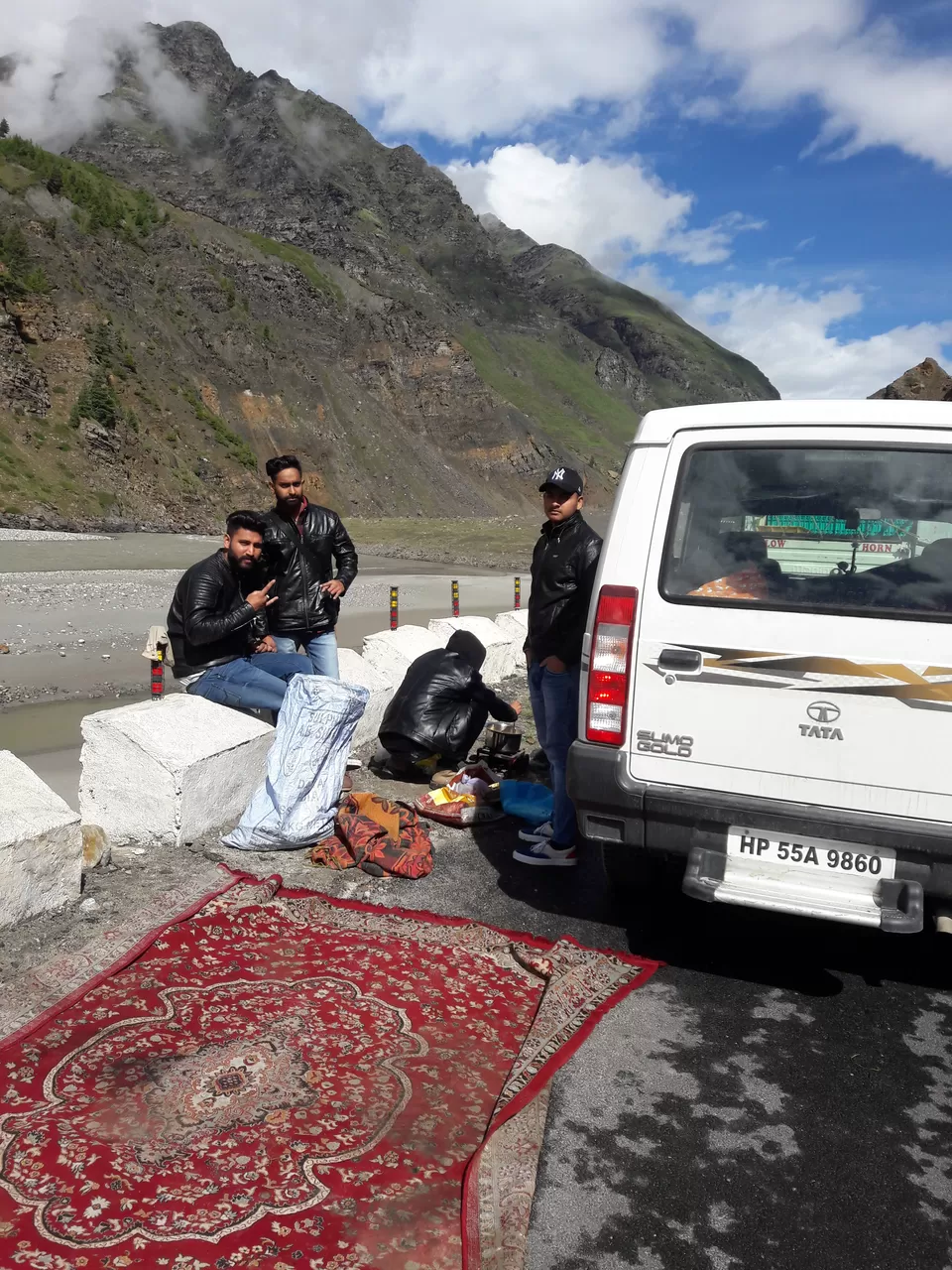 Photo of Khoksar, Himachal Pradesh, India by Hippie Child ✌