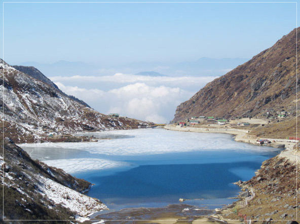 Photo of changu Lake, East Sikkim, Sikkim, India by liveharshitly