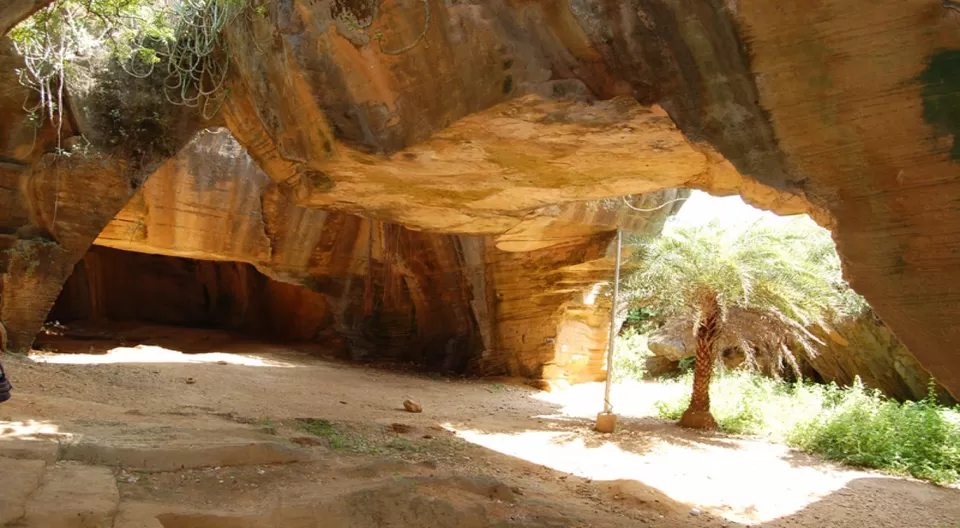 Photo of Naida Caves, Diu, Daman and Diu, India by liveharshitly