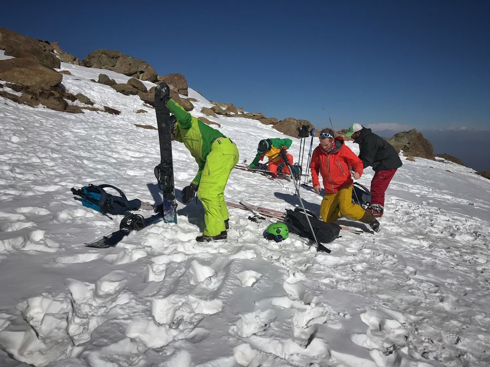 Photo of Snowboarding in Gulmarg, Kashmir 2/3 by Adrian Sameli