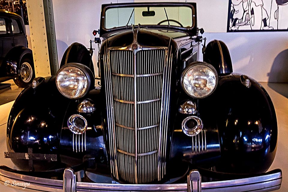 Photo of Autoworld - A time travel through the world of automobiles 8/10 by Suvayu