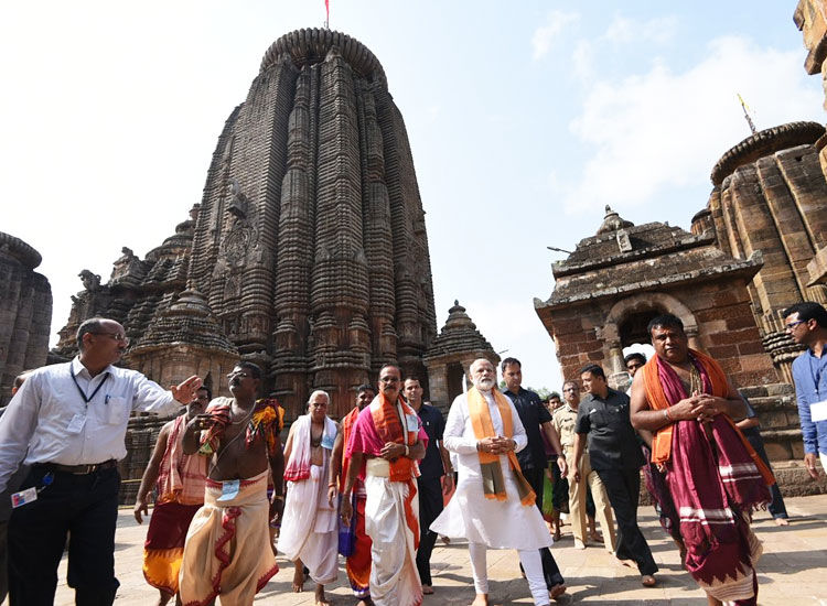 Photo of India's Famous Temples Visited by PM Modi 3/4 by Vishal Chauhan