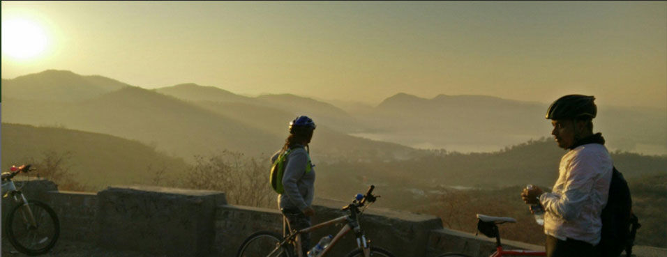 Photo of Cycling to Nahargarh fort 2/3 by ToRoots Explorers