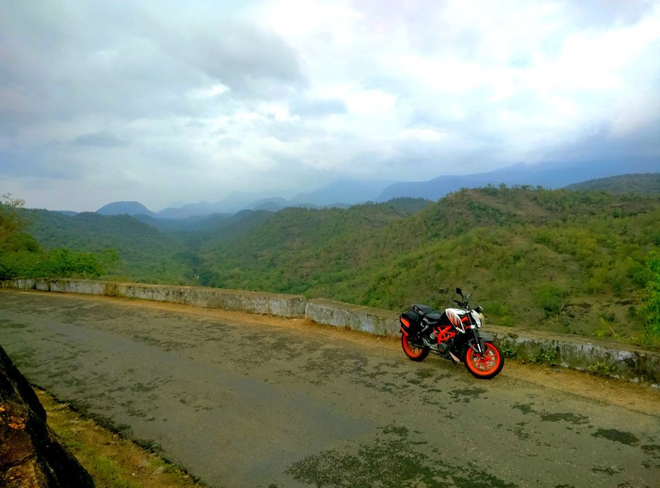 Photo of Short trip to Munnar and Top station 13/24 by Prakash Bhakuni