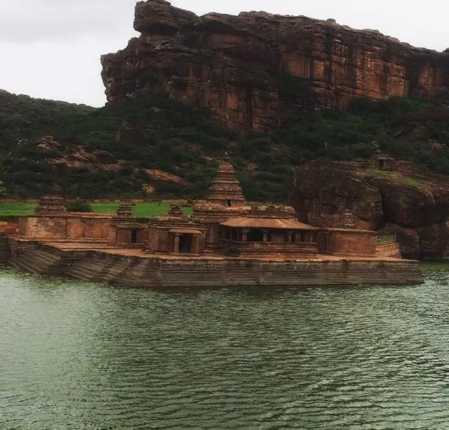 Photo of Bhootnath Temple, Badami, Karnataka, India by Spoorthi Kedambadi