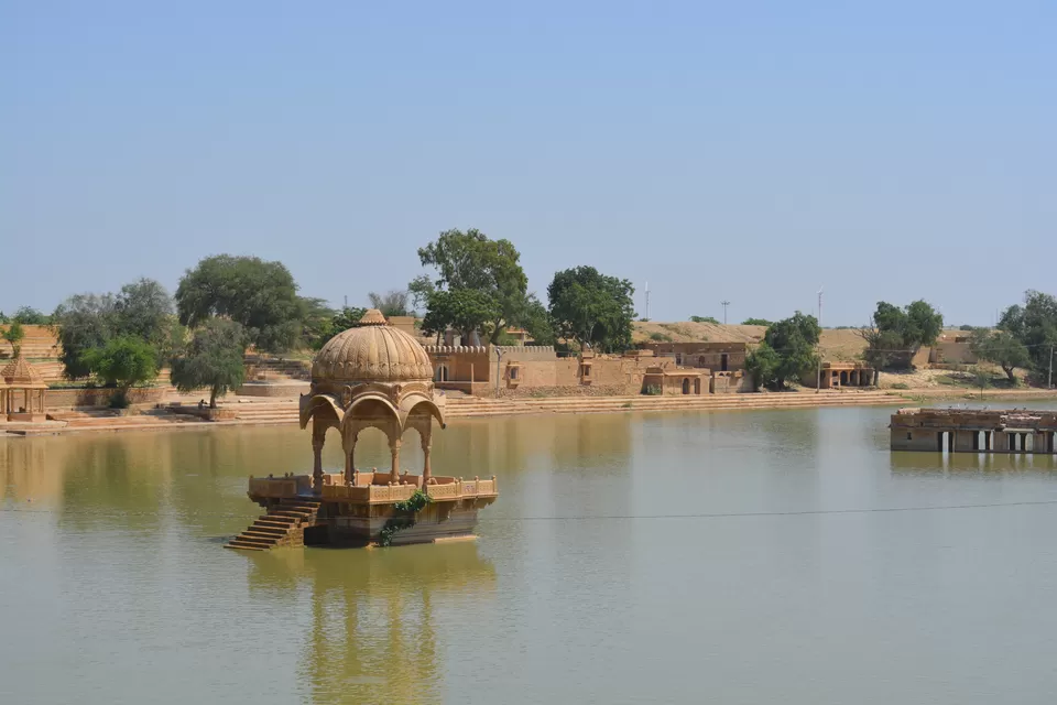 Photo of Gadisar Lake, Postal Colony, Jaisalmer, Rajasthan, India by Spoorthi Kedambadi