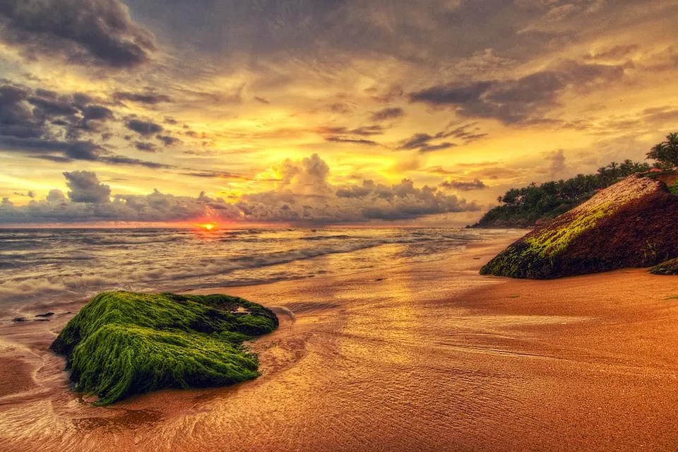 Photo of Varkala Beach, Kerala, India by Spoorthi Kedambadi