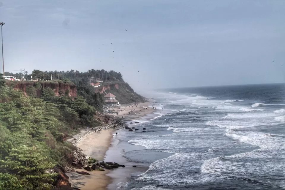 Photo of Varkala cliff, Varkala, Kerala, India by Spoorthi Kedambadi