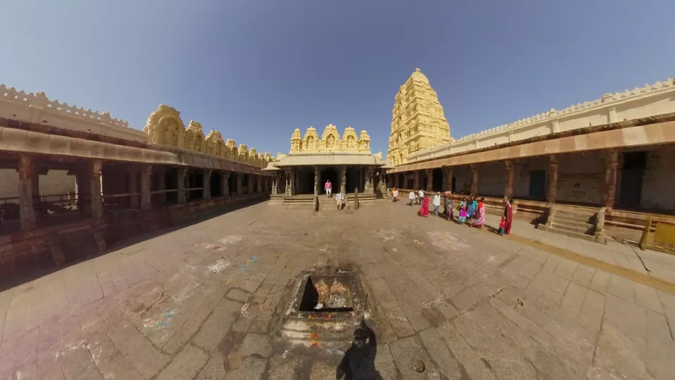 Photo of Sri Virupaksha Temple, Hampi, Karnataka, India by Mady Velkar