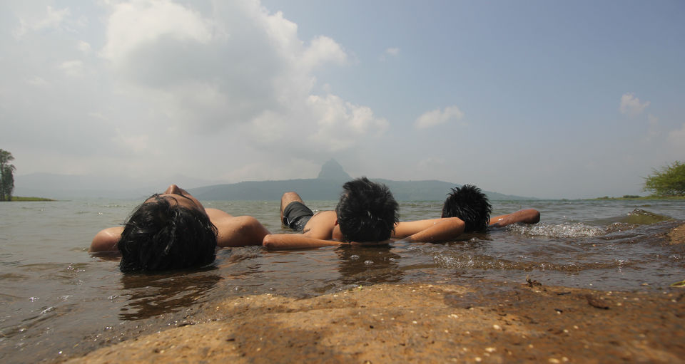 Photo of Pawna Lake, Pune, Maharashtra, India by Bappaditya Bhattacharya
