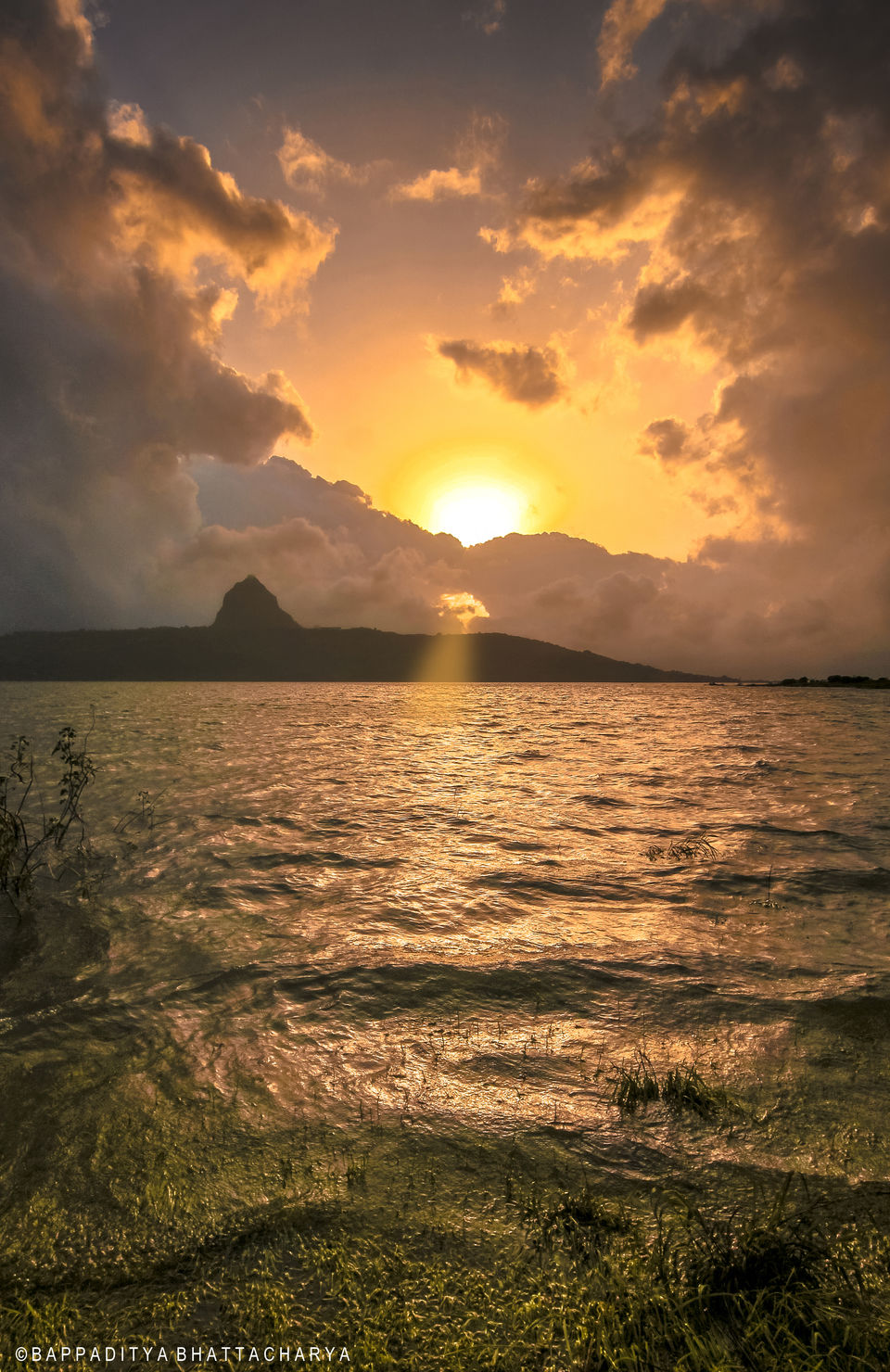 Photo of Pawna Lake, Pune, Maharashtra, India by Bappaditya Bhattacharya