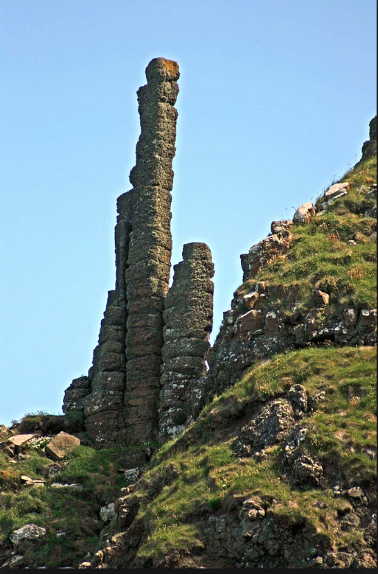 Photo of Giant's Causeway, United Kingdom by vidhi bubna