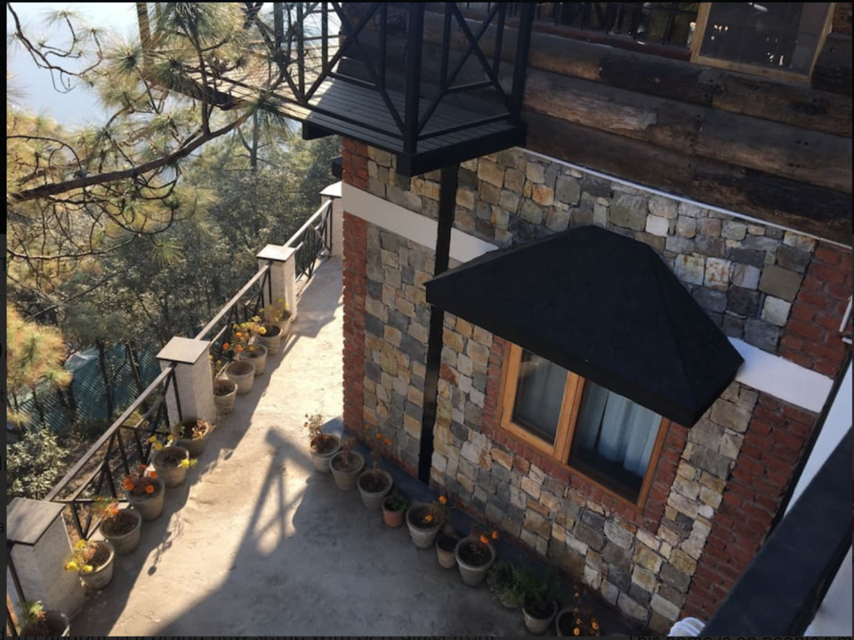 Photo of Mussoorie, Uttarakhand, India by vidhi bubna