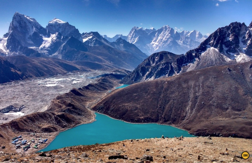 Photo of Mount Everest by vidhi bubna
