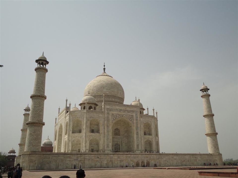 Photo of Agra : The Place that holds India's Taj ! by Nikhil Aggarwal