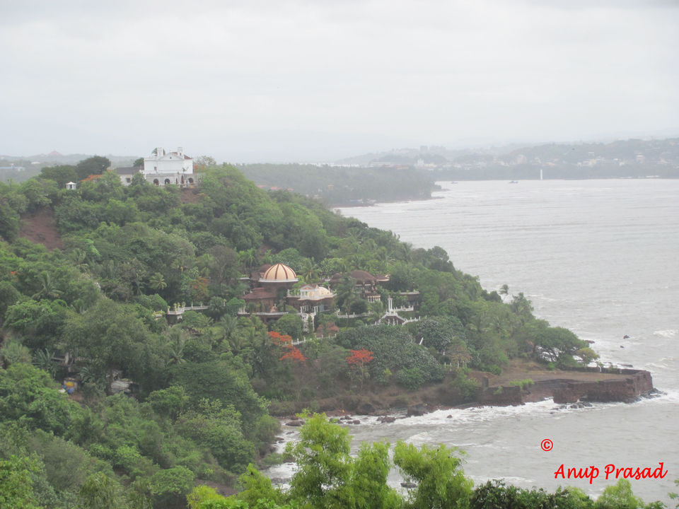 Photos of Sinquerium Beach, Candolim, Goa, India 1/1 by Madhuree