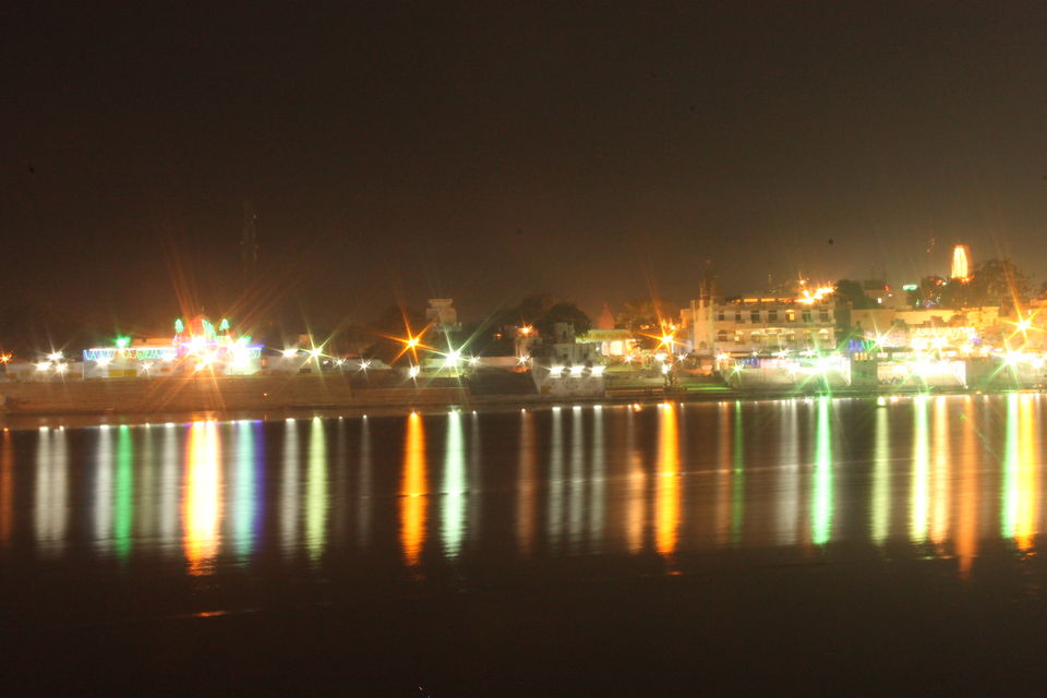 Photo of Pushkar Lake, Pushkar, Rajasthan, India by karanp