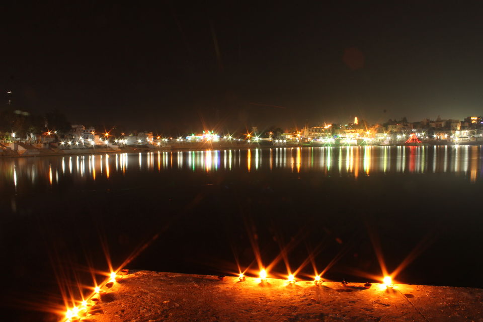 Photo of Pushkar Lake, Pushkar, Rajasthan, India by karanp