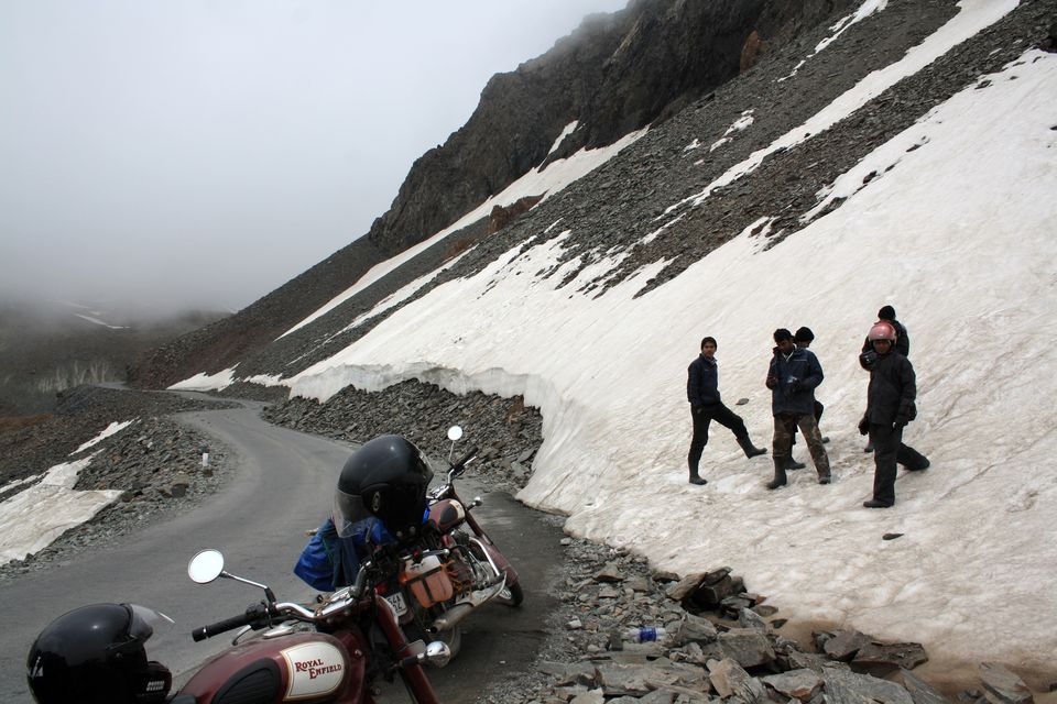 Photo of Bike ride to the Highest Motor-able Road In the World "KHARDUNG-LA" 17/37 by Praveen Gupta