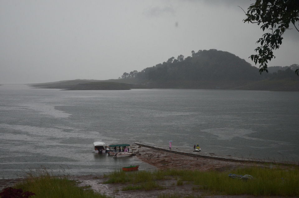 Photo of Umiam Lake, East Khasi Hills, Meghalaya, India by Christopher Jacob