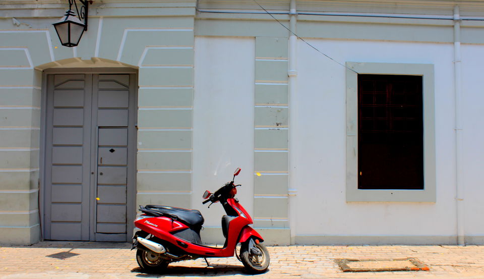 Photo of All About The Beautifully Colored Walls Of Pondicherry- A Photo Story! by Riyanka Roy