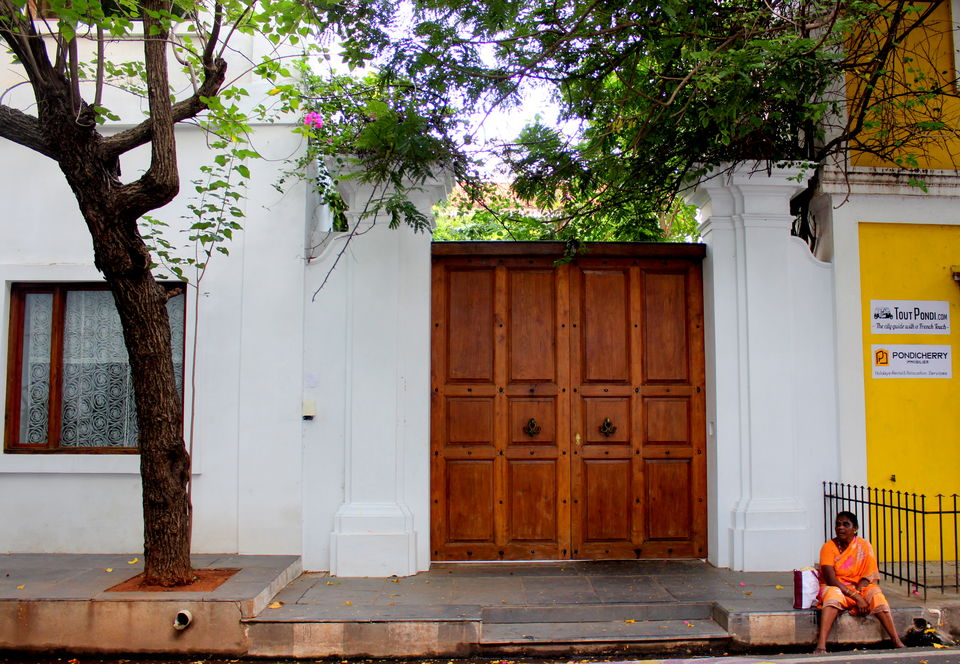 Photo of All About The Beautifully Colored Walls Of Pondicherry- A Photo Story! by Riyanka Roy