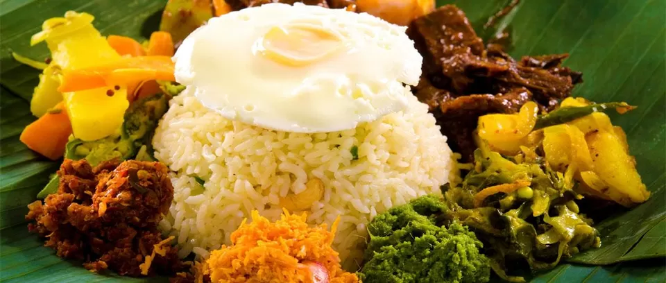 Photo of 10 Things Every Foodie Must Try While In Sri Lanka by Riyanka Roy