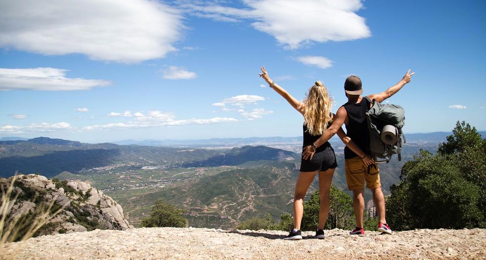 Photo of 8 Kinds of People You'll Meet While Traveling Abroad 7/8 by Riyanka Roy