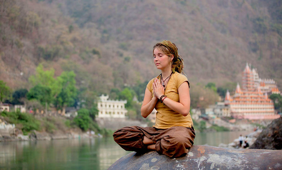 Photo of 8 Kinds of People You'll Meet While Traveling Abroad 8/8 by Riyanka Roy