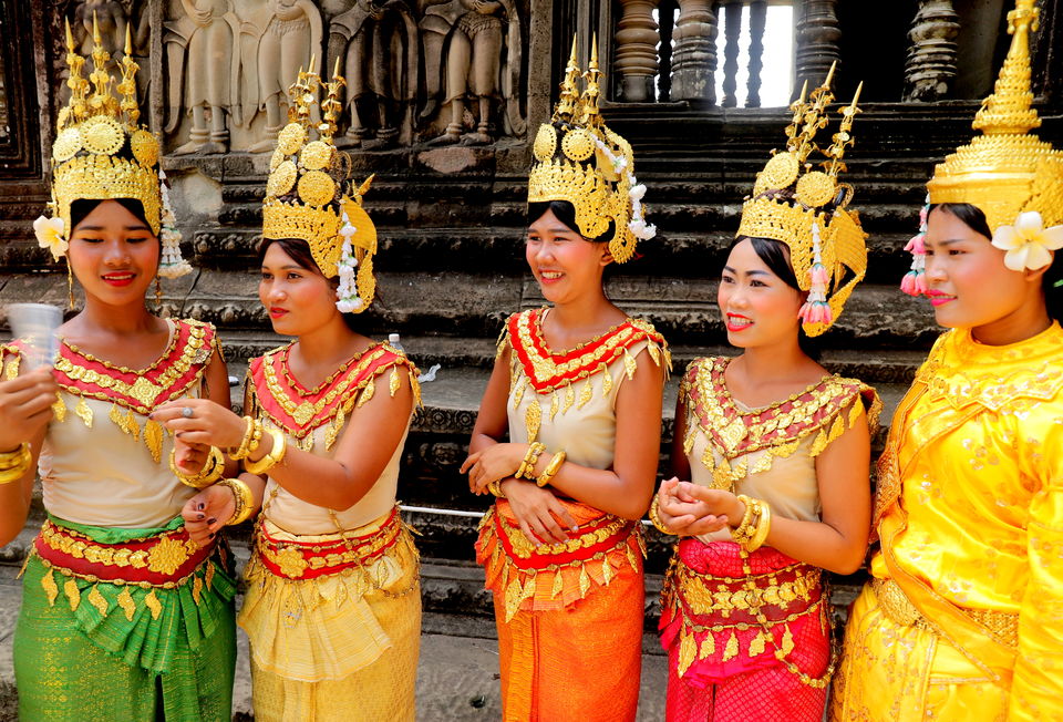 Photo of Angkor Wat, Krong Siem Reap, Cambodia by Riyanka Roy
