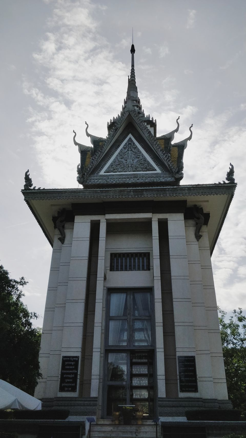 Photo of Killing Fields, ផ្លូវជើងឯក, Phnom Penh, Cambodia by Riyanka Roy