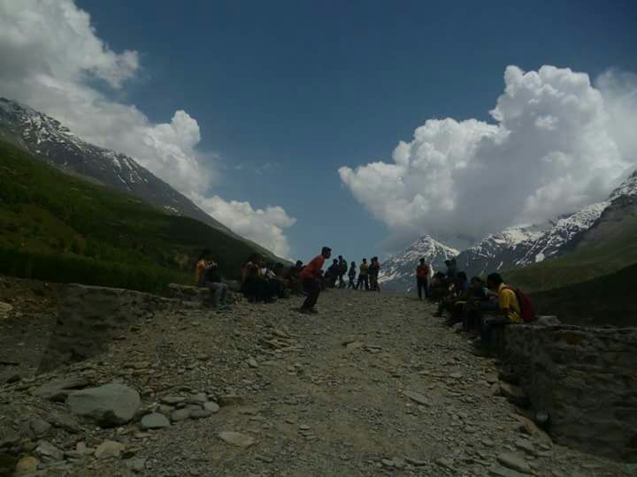 Photo of Girl GaNg ON !!! A trek to Sissu Valley in Himachal Pradesh by Vaidehi Kasat 