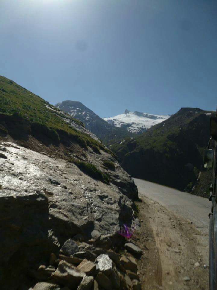 Photo of Girl GaNg ON !!! A trek to Sissu Valley in Himachal Pradesh by Vaidehi Kasat 