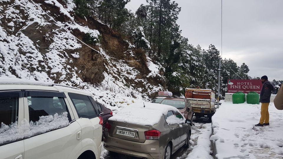 Snowfall Kanatal, Dhanaulti, Uttarakhand - Tripoto