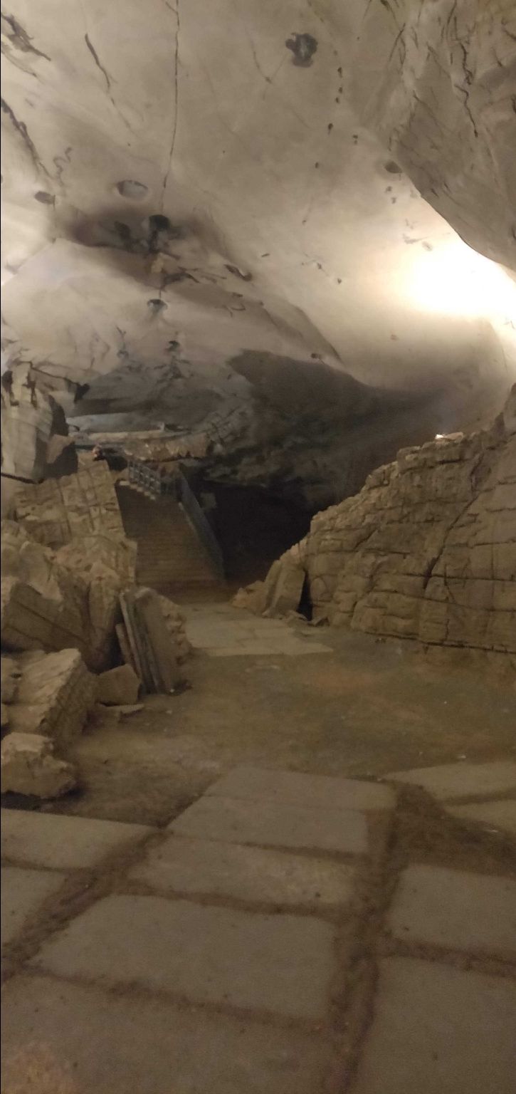 Photo of Belum Caves, Opposite Indian Oil Petrol Pump, Kolimigundla, Andhra Pradesh, India by Dhivya Dilipkumar