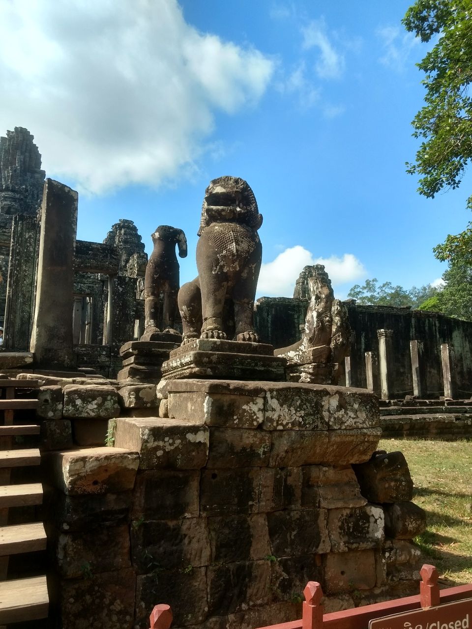 Photo of Angkor Wat, Krong Siem Reap, Siem Reap Province, Cambodia by Om_Not_at_Home