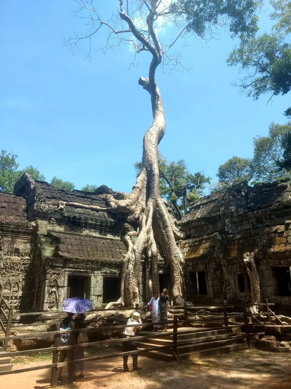 Photo of Angkor Wat, Krong Siem Reap, Siem Reap Province, Cambodia by Om_Not_at_Home