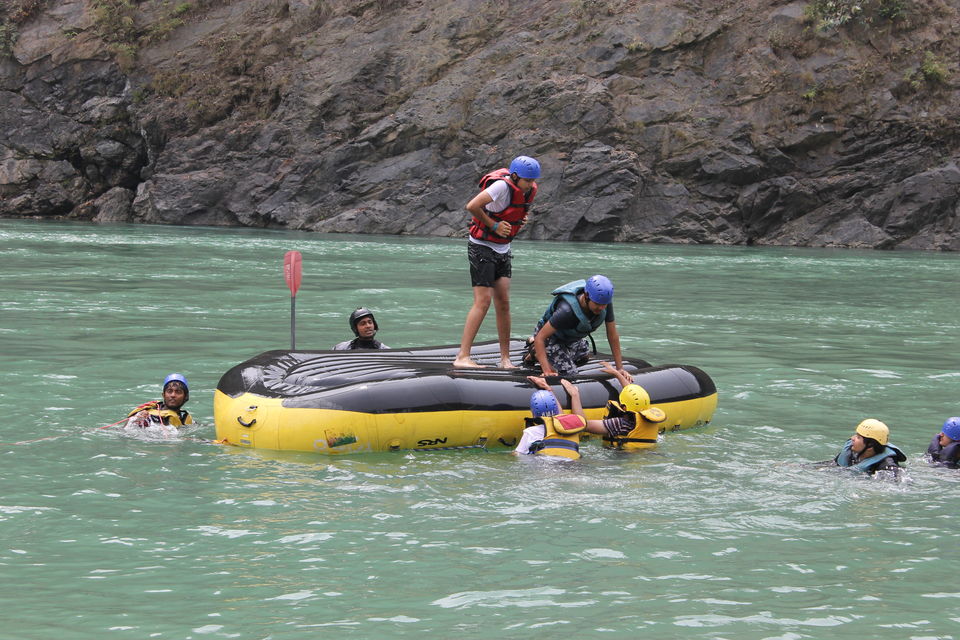 Photo of Rishikesh, Uttarakhand, India by Saumiabee