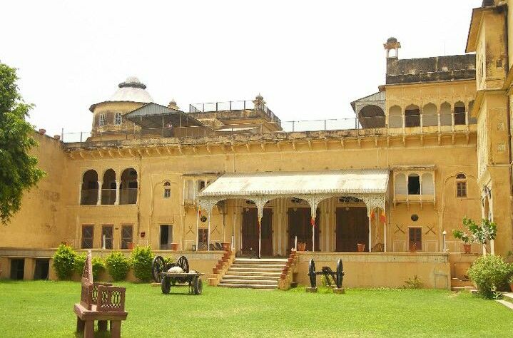 Photo of Escape The Cityscape: Bask in Opulence at These Hotels Near Jaipur 1/2 by Saumiabee