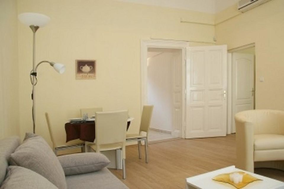 Photo of One Step Hostel, Budapest, Nagymező Street, Hungary by Saumiabee