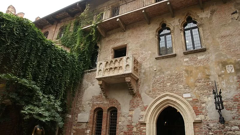 Photo of #1 On Your Bucket List: Travel to Shoot Locations of the Best Romance Films by Saumiabee