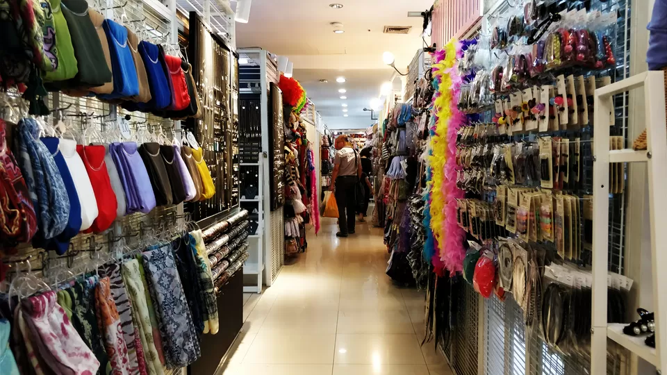 Photo of Platinum Fashion Mall Phetchaburi Road Bangkok Thailand by Saumiabee