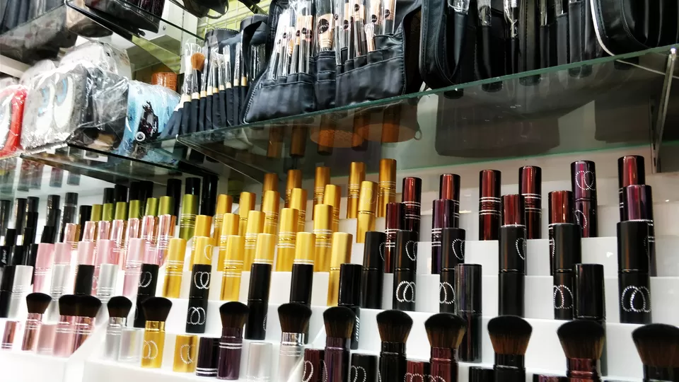 Photo of Platinum Fashion Mall Phetchaburi Road Bangkok Thailand by Saumiabee