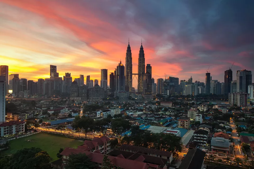 Photo of Petronas Twin Tower, Kuala Lumpur City Centre, Kuala Lumpur, Federal Territory of Kuala Lumpur, Malaysia by Saumiabee